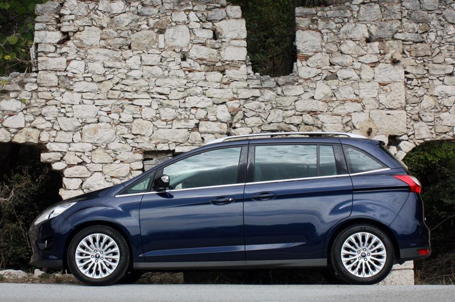  Ford Grand C-Max 2012 года  (фото 16 из 50)